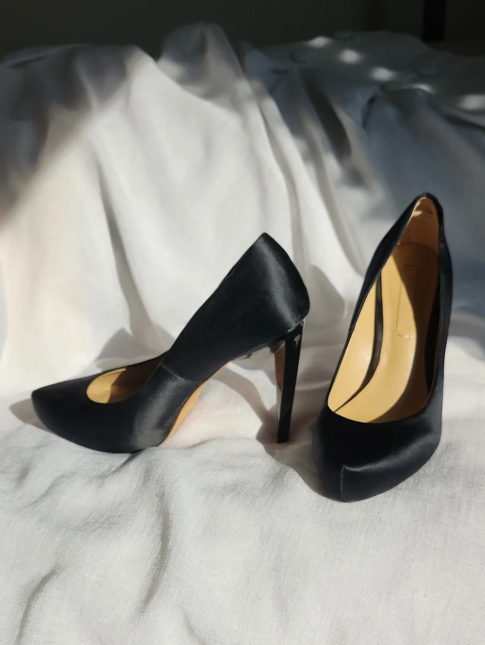 BCBGMAXAZRIA Good Cond 